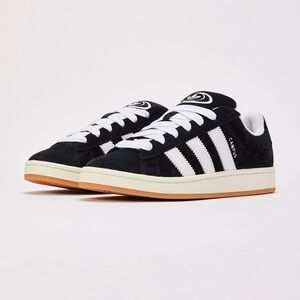 Black Adidas Campus 00s